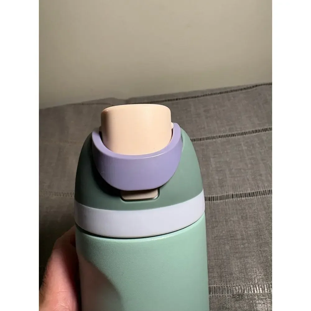 Green FreeSip Owala 24oz water bottles